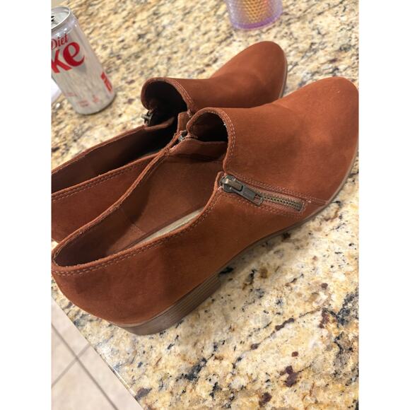 American Eagle Womens Size 9 Brown Low Block Heel Ankle Booties Side Zipper - Picture 2 of 7